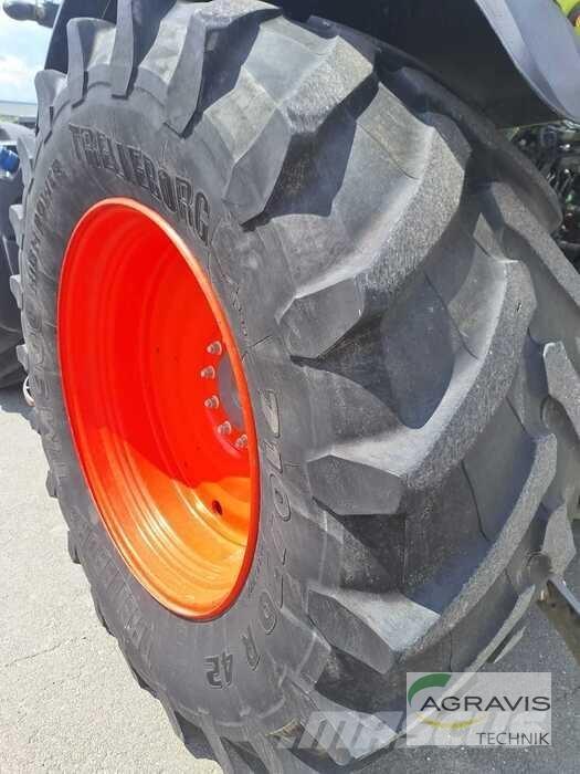 CLAAS AXION 870 Traktorid