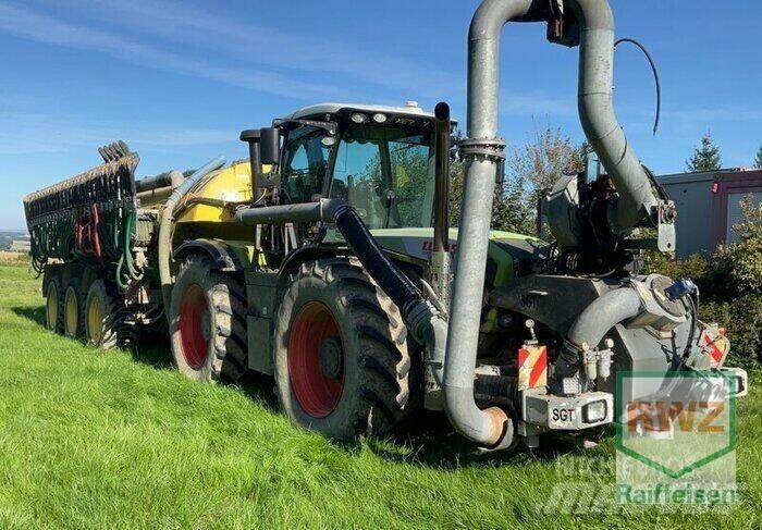 CLAAS XERION 3800 TRAC Sõnnikulaoturid