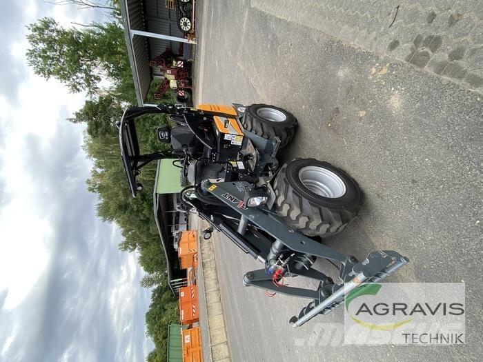 GiANT G1500 Rataslaadurid