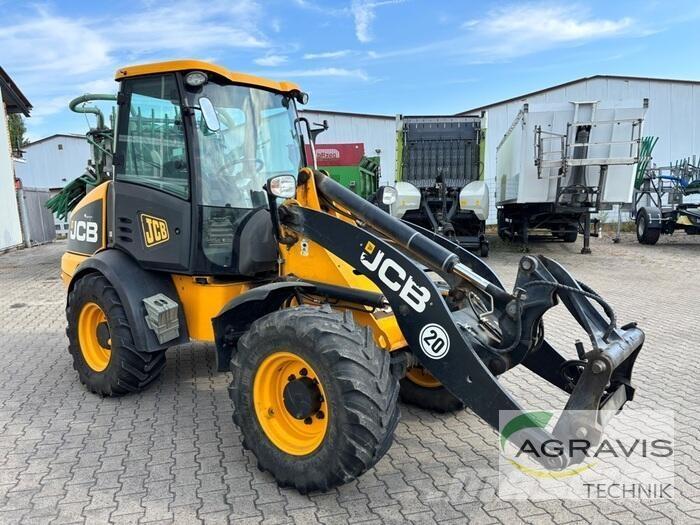 JCB 409 Rataslaadurid