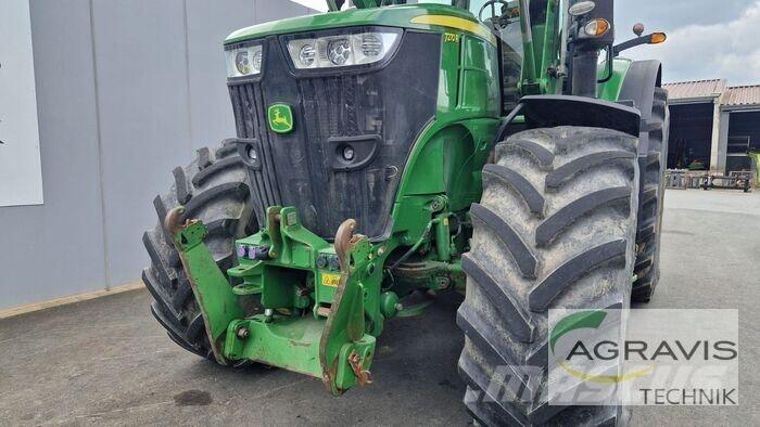 John Deere 7270 R Traktorid