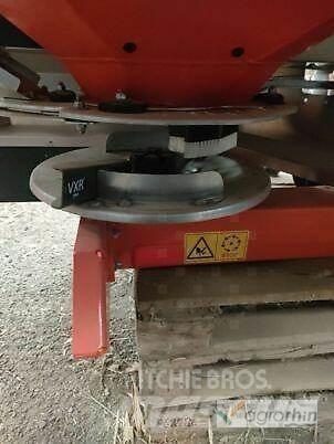 Kuhn Axis 20.2 M-EMC-W Mineraalväetise laoturid