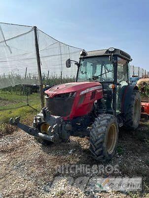 Massey Ferguson 3710 F Traktorid