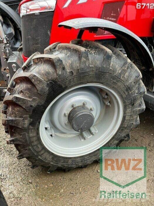 Massey Ferguson 6712 Traktorid