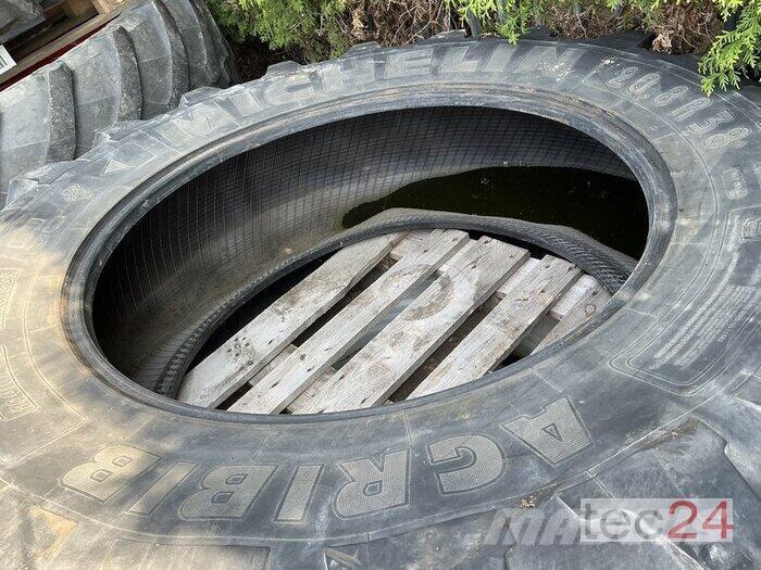 Michelin 20.8R38 Rehvid, rattad ja veljed