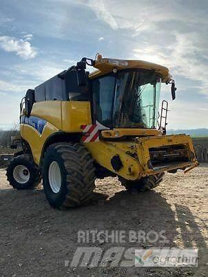 New Holland CX 8090 Teraviljakombainid