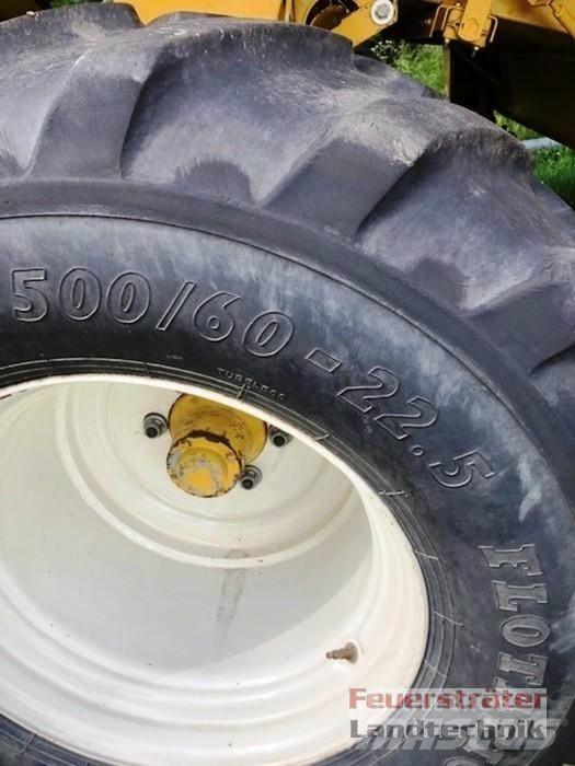 New Holland TX 68 Teraviljakombainid