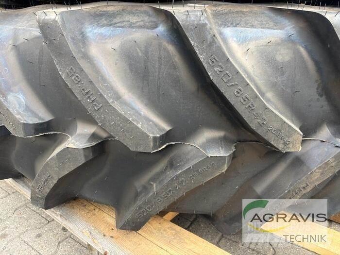 Pirelli KR 520/85R42 Rehvid, rattad ja veljed