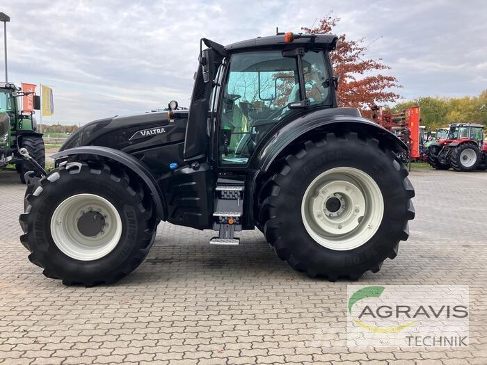 Valtra T 235 D Traktorid
