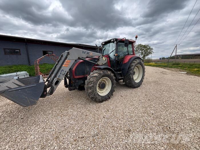 Valtra T130 Traktorid