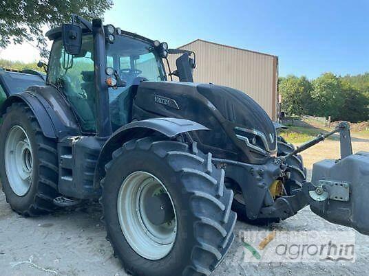 Valtra T235V Traktorid