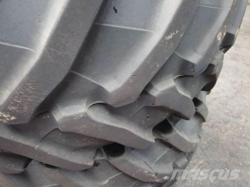 BKT 540 / 65 R30 Rehvid, rattad ja veljed