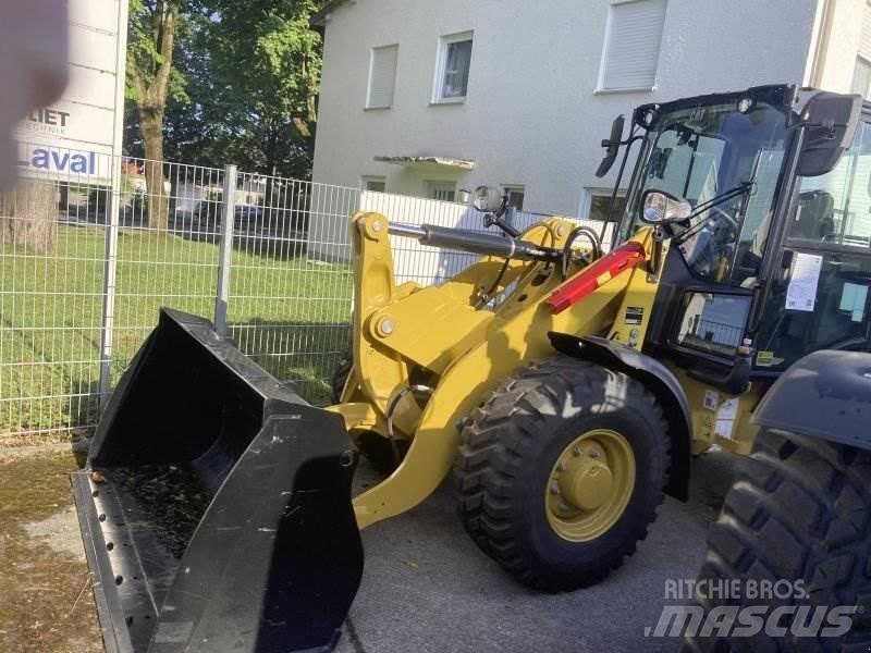 CAT 906-14 Rataslaadurid