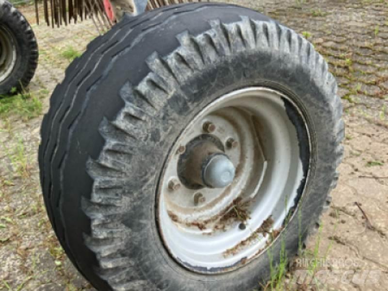 Fella TS 10055 Vaalutid