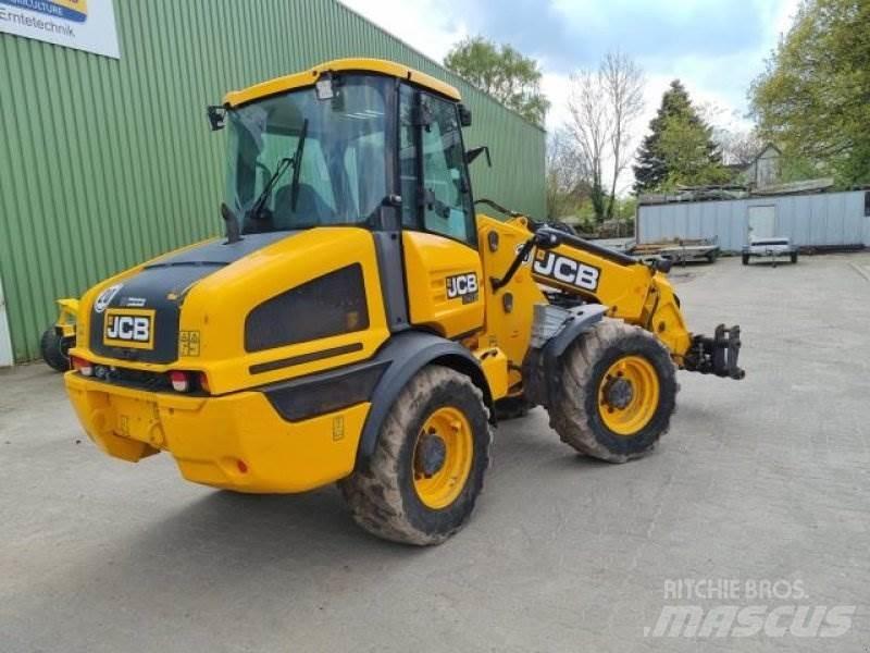 JCB TM 220 Rataslaadurid