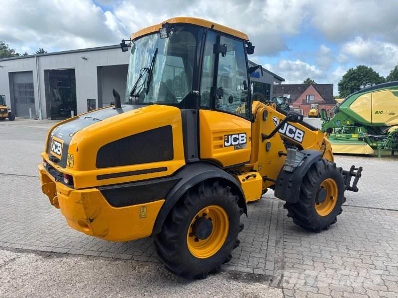 JCB TM 220 Rataslaadurid