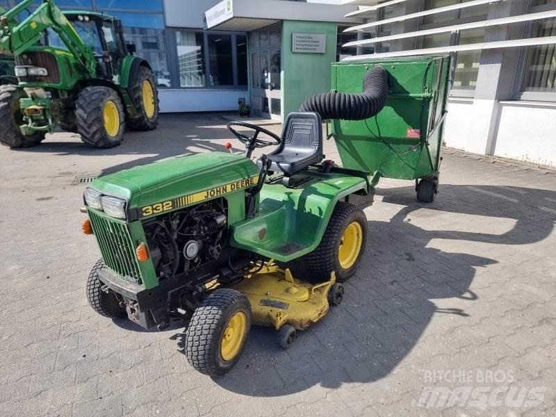 John Deere 332 Kompakttraktorid