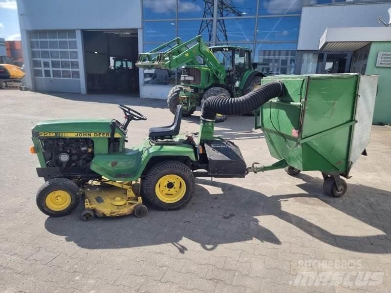 John Deere 332 Kompakttraktorid
