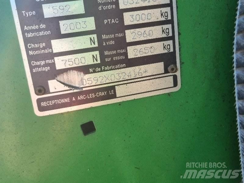 John Deere 592 Ruloonpressid