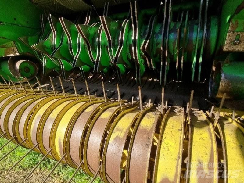 John Deere 592 Ruloonpressid