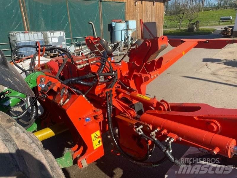 Kuhn FC 883 Niidukid