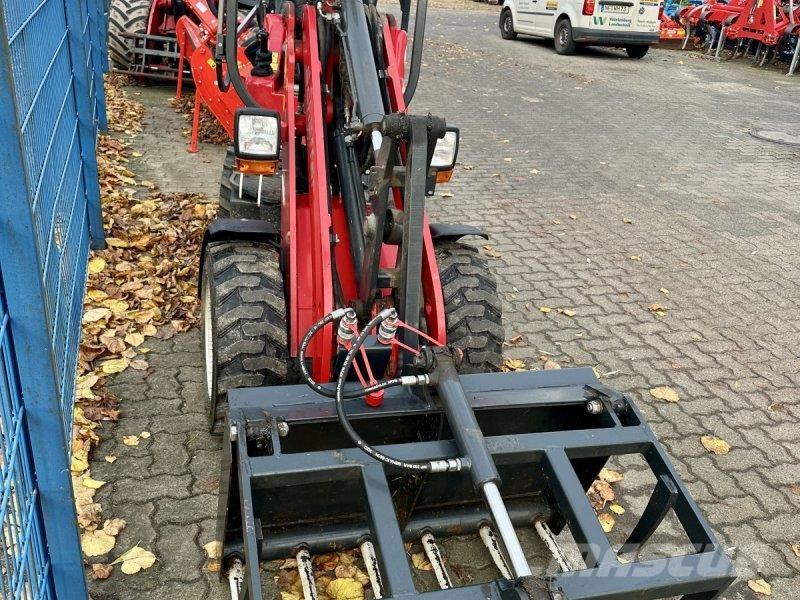 Schäffer 2028 Frontaallaadurid ja ekskavaatorid