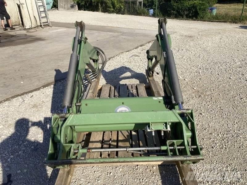 Stoll FZ 30.1 Frontaallaadurid ja ekskavaatorid