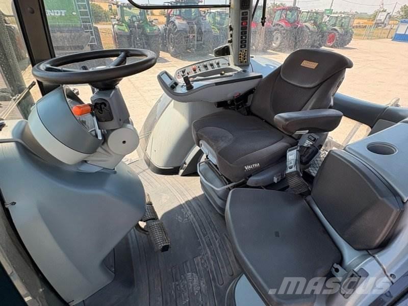 Valtra S274 Traktorid