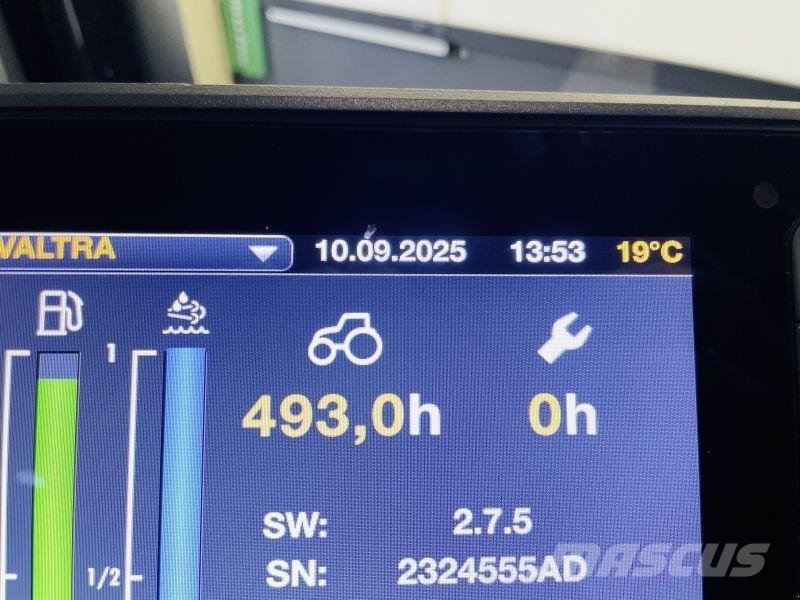 Valtra T215D Traktorid