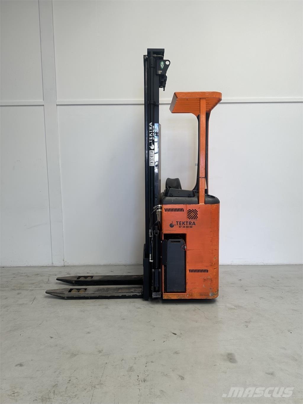 Rocla SST 12 TREV Platvormiga virnastajad