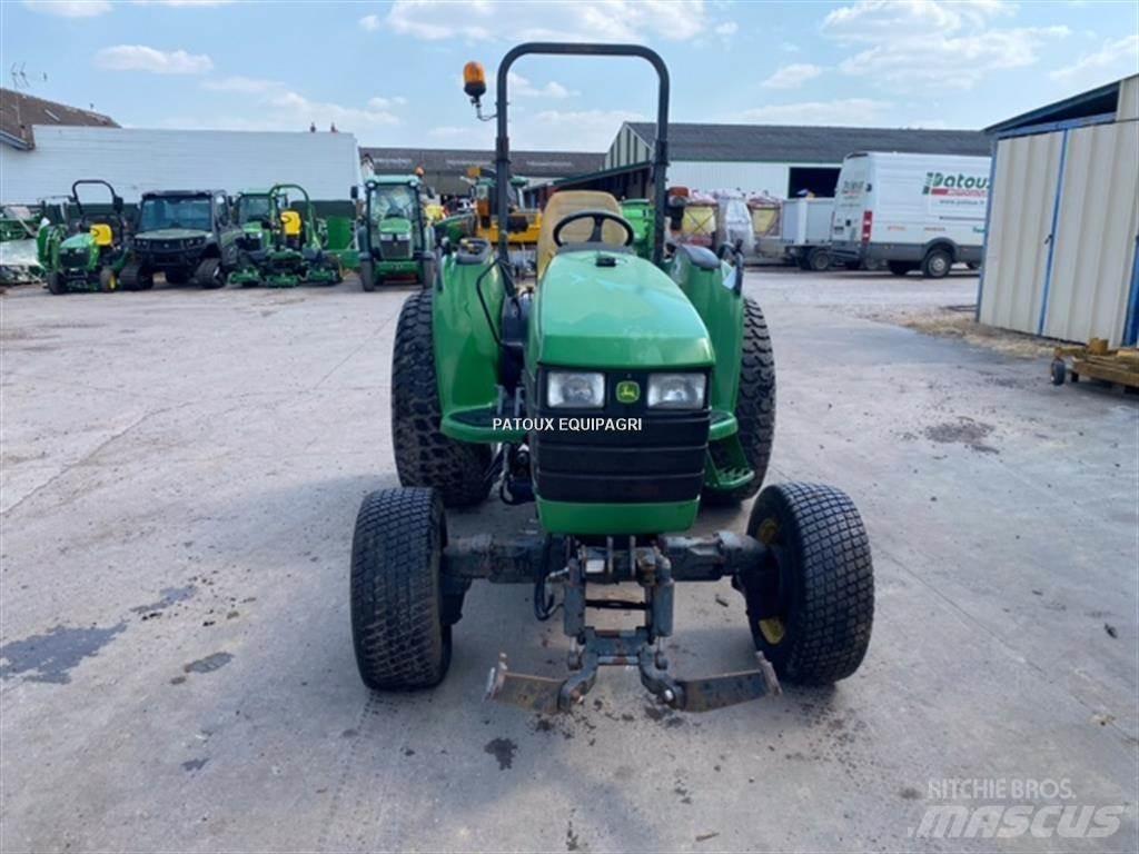 John Deere 4710 Traktorid