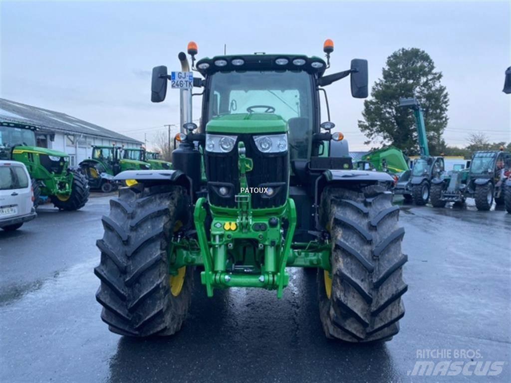 John Deere 6R215 Traktorid