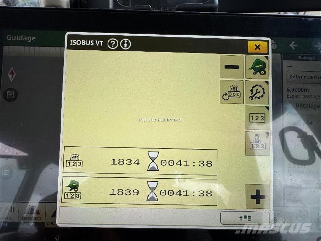John Deere V461R Ruloonpressid