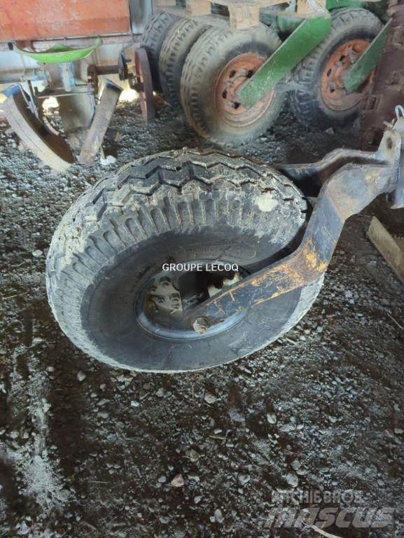 Kuhn VM 180 Tavalised adrad