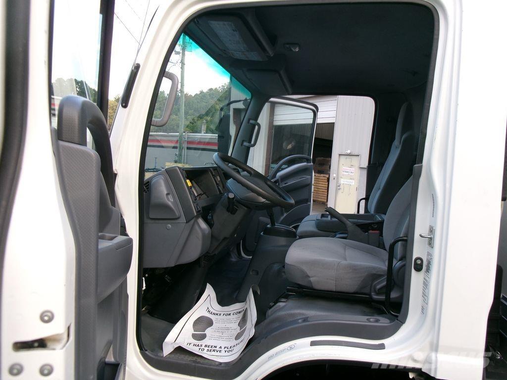 Isuzu NPRHD Furgoonautod