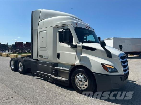 Freightliner CASCADIA 116 Sadulveokid