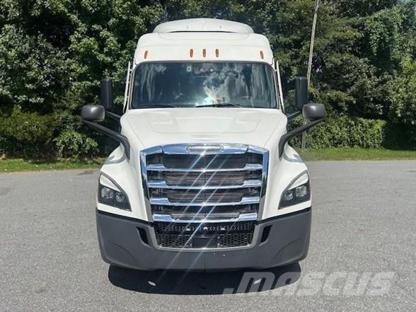 Freightliner CASCADIA 116 Sadulveokid
