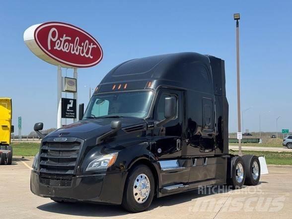 Freightliner CASCADIA 126 Sadulveokid