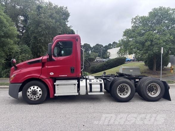 Freightliner CASCADIA 126 Sadulveokid