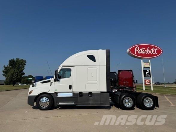 Freightliner CASCADIA 126 Sadulveokid