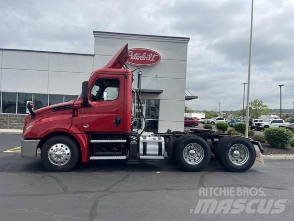 Freightliner CASCADIA 126 Sadulveokid