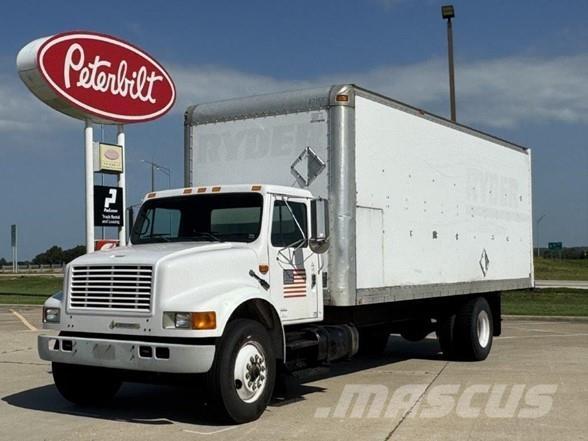 International 4900 Furgoonautod