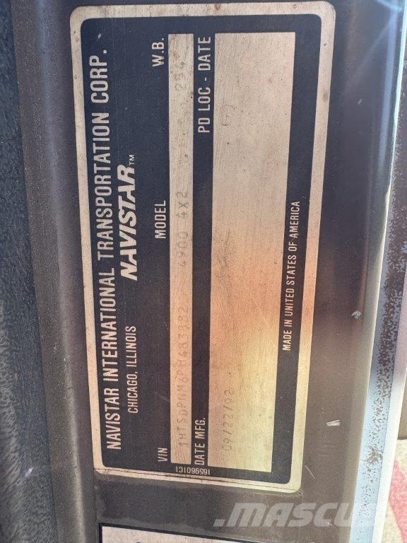 International 4900 Furgoonautod