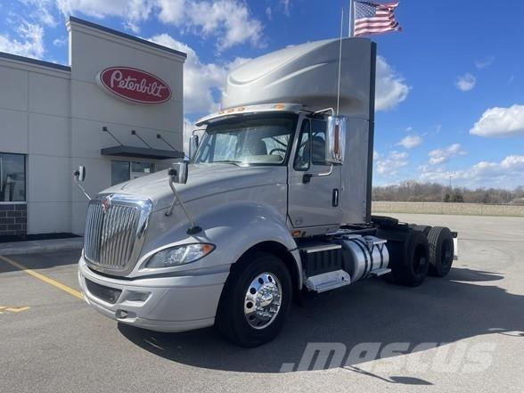 International PROSTAR Sadulveokid