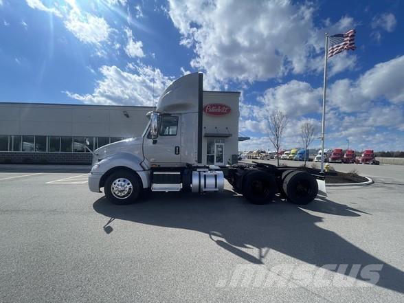 International PROSTAR Sadulveokid