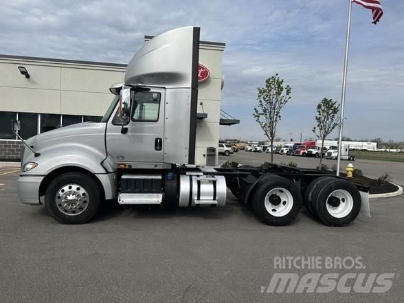 International PROSTAR Sadulveokid
