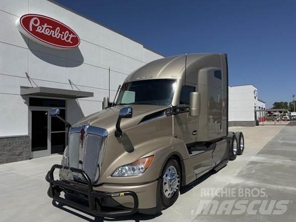 Kenworth T680 Sadulveokid