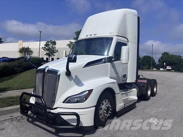 Kenworth T680 Sadulveokid