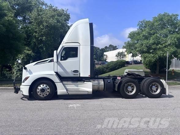 Kenworth T680 Sadulveokid