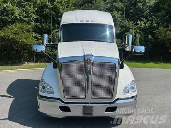 Kenworth T680 Sadulveokid